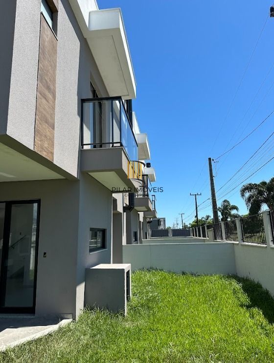 Casa de Condomínio 3 dormitórios no bairro Nova Palhoça