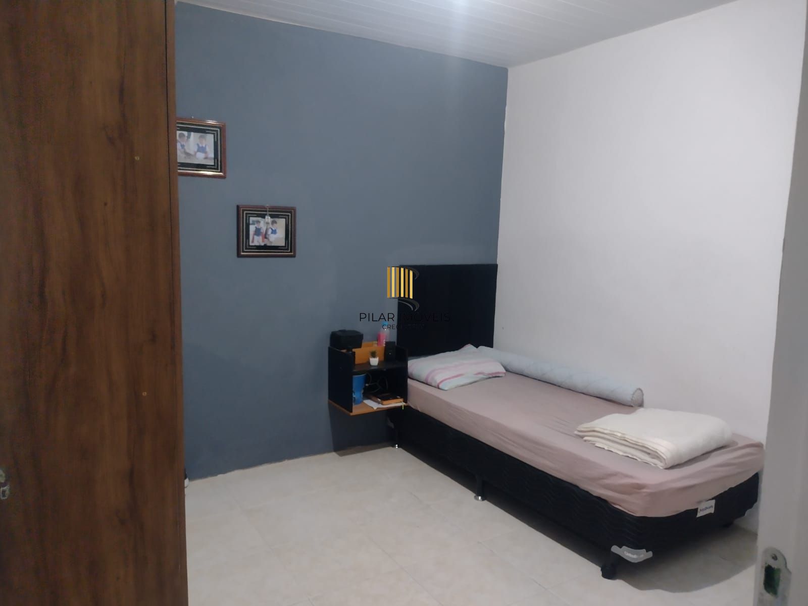 Casa no Bairro Hípica, com terreno de 10 metros de frente por 33 metros de fundos, totalizando 330m².