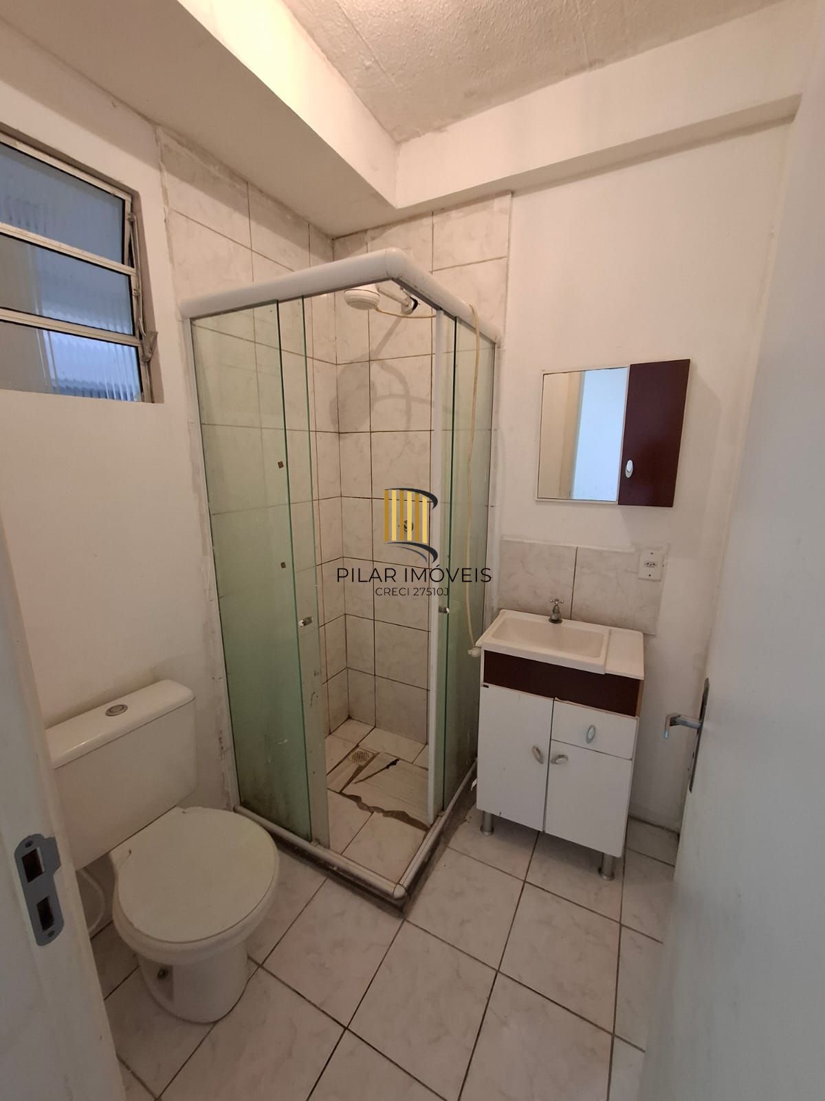 Apartamento 2 dromitórios - bairro restinga.