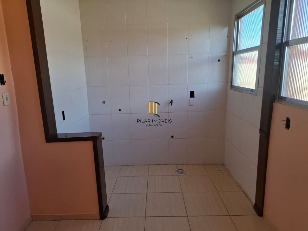 Apartamento Bairro Camaquã 2 dormitórios