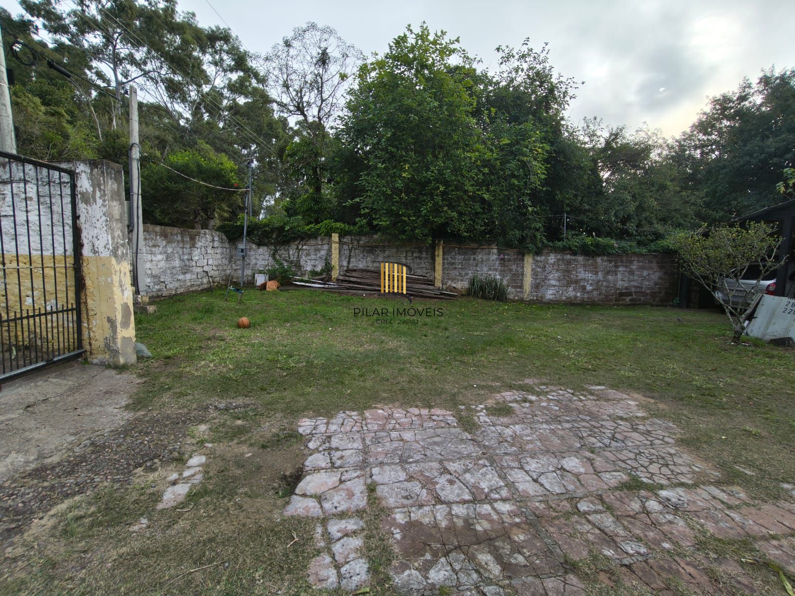 Terreno medindo 1.296m² no bairro Ponta Grossa - Porto Alegre/RS