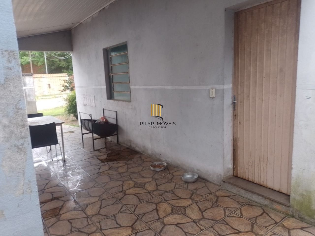 Casa no Bairro Ponta Grossa com terreno medindo 10x30.