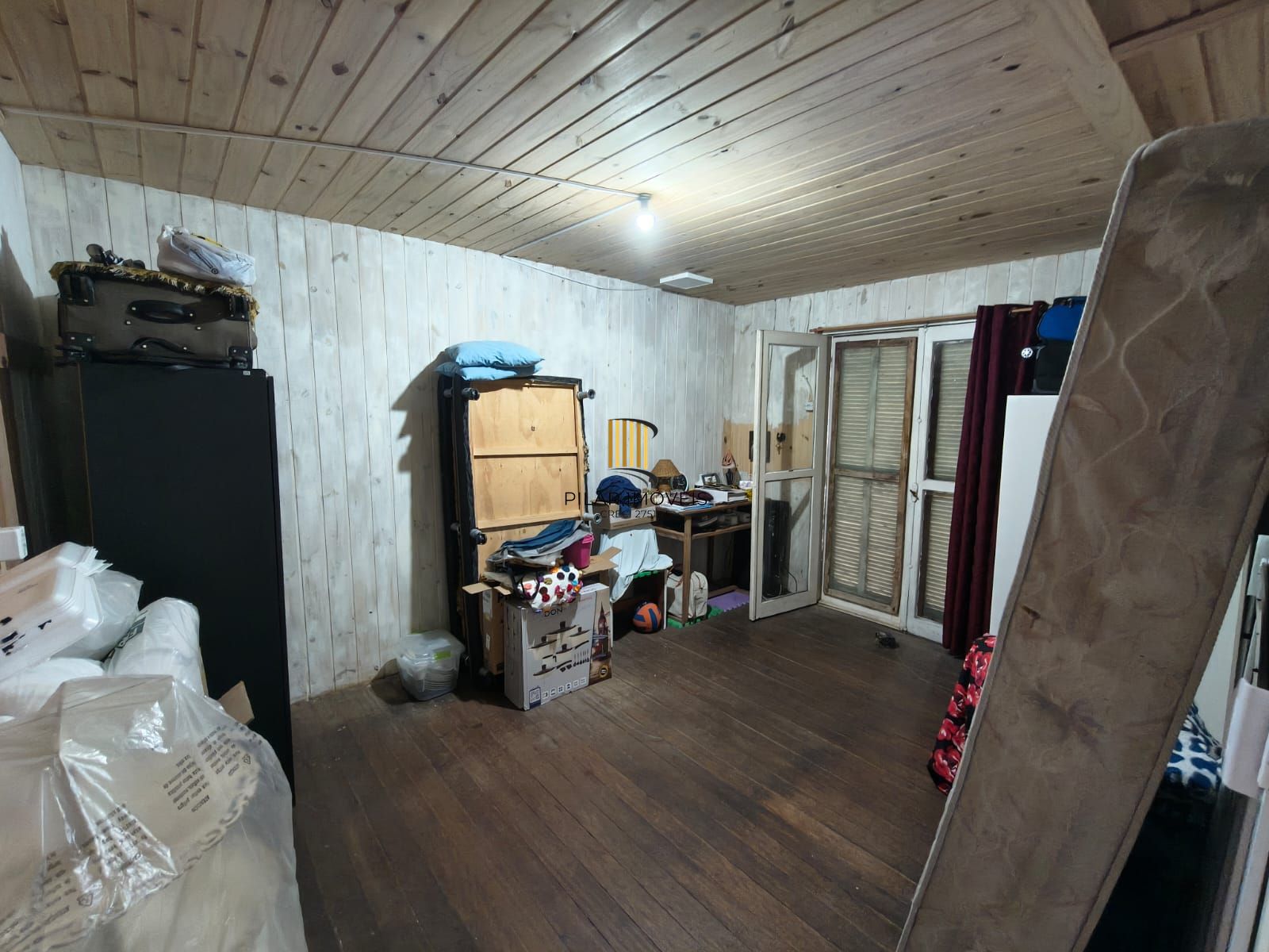 Terreno medindo 1.296m² no bairro Ponta Grossa - Porto Alegre/RS
