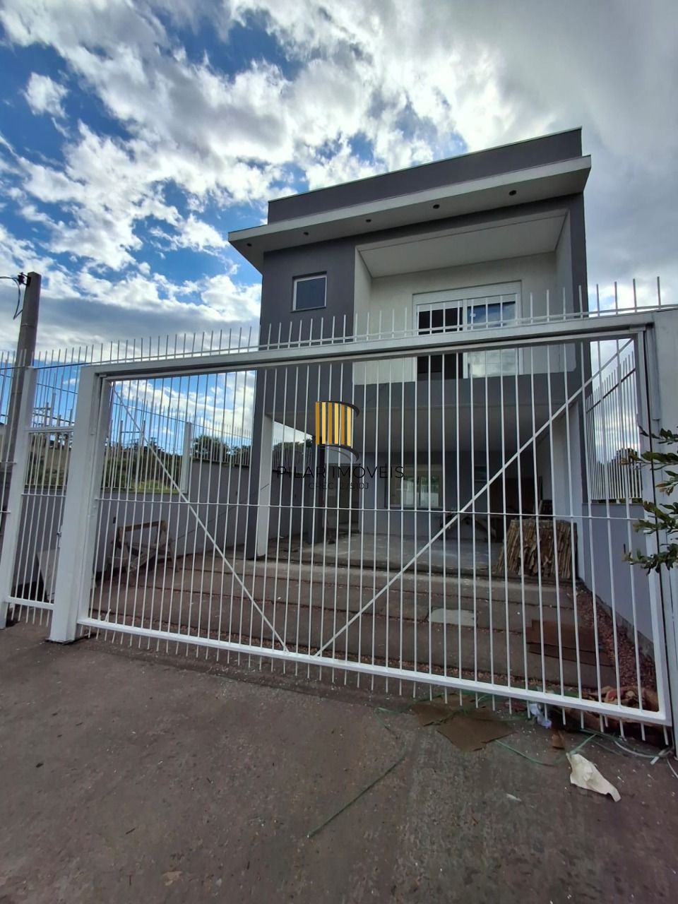 Casa 3 dormitórios no bairro Espírito Santo