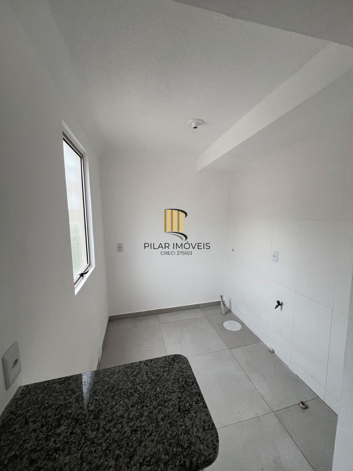 VENDO APARTAMENTO Estrada do Barro Vermelho  Villa Liane