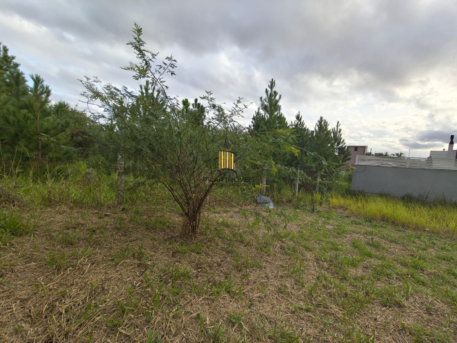 Terreno no Bairro Guarujá, medindo 8x25, Vista para o Guaíba - Porto Alegre/RS