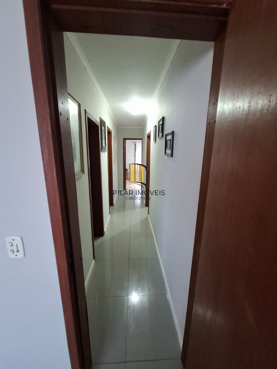 Casa 4 dormitórios no bairro Vila Nova