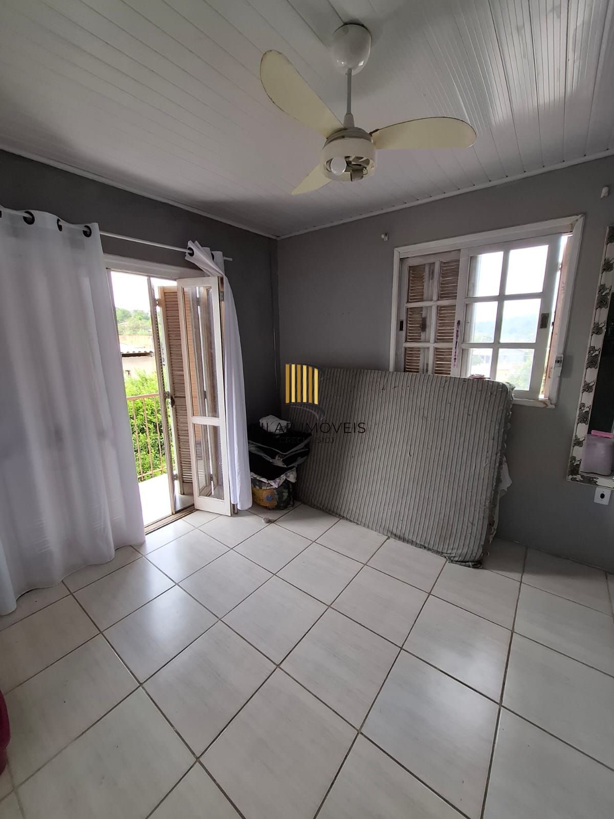 Vendo Casa De Dois Andares bairro Belém Velho