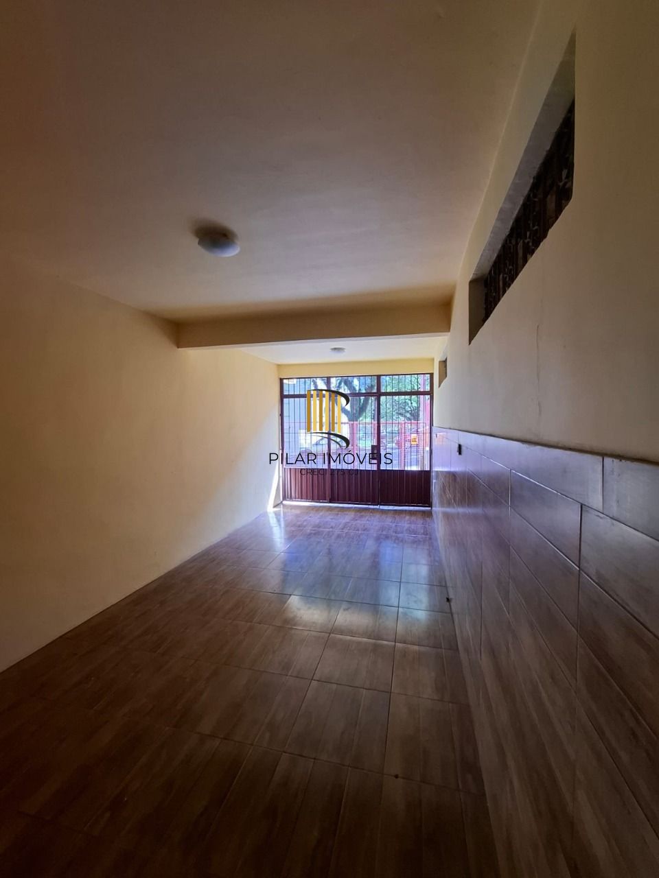 Casa 4 dormitórios no bairro Vila Nova