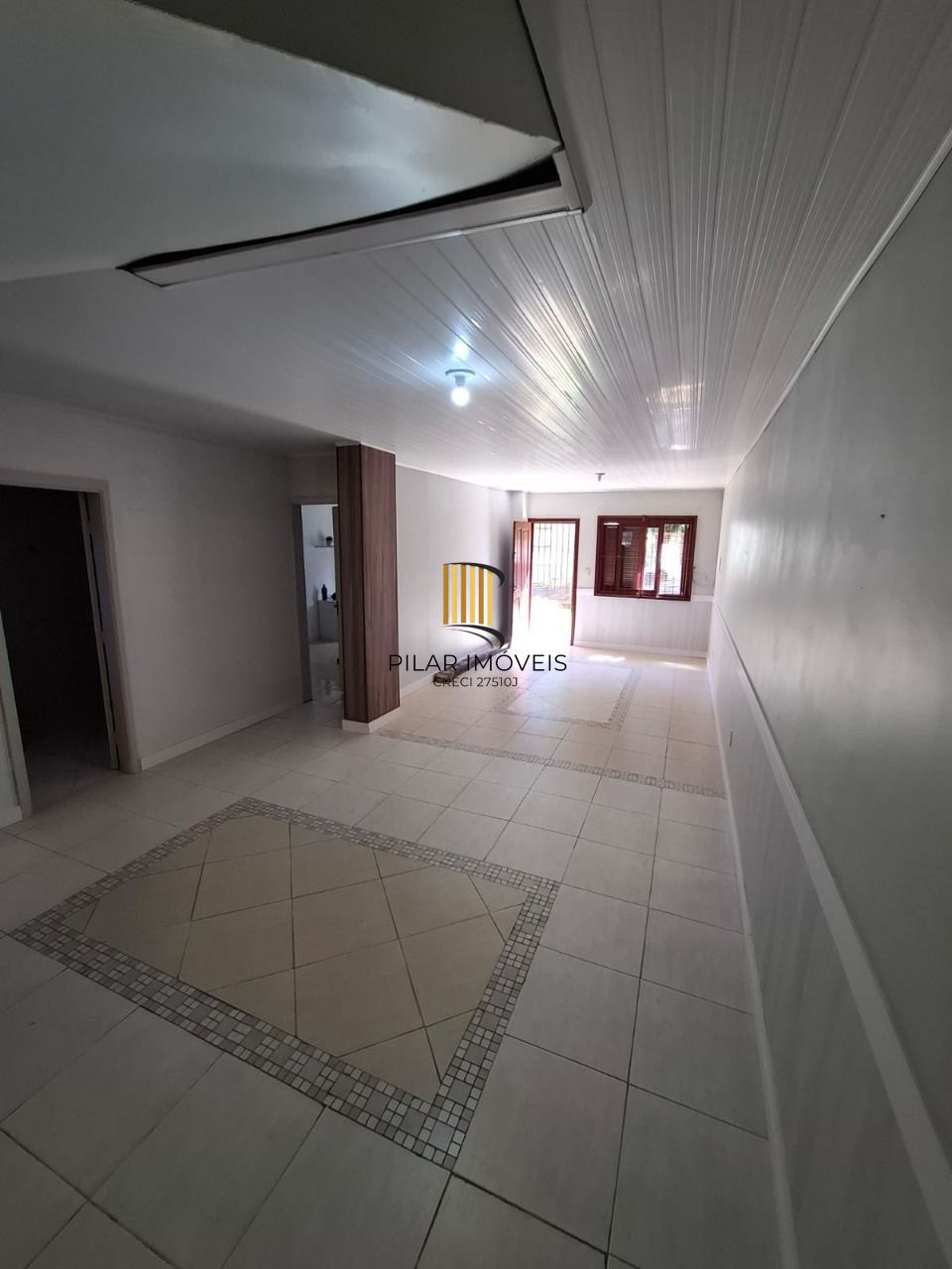 Casa 4 dormitórios no bairro Vila Nova