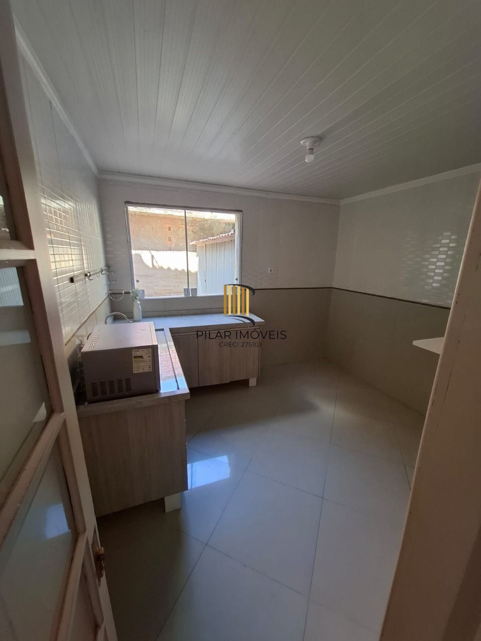 Casa 4 dormitórios no bairro Vila Nova