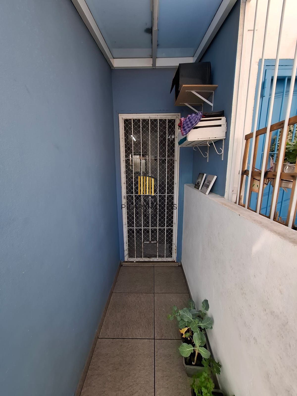 Casa de 1 Dormitório dentro de condomínio fechado no bairro Guáruja.