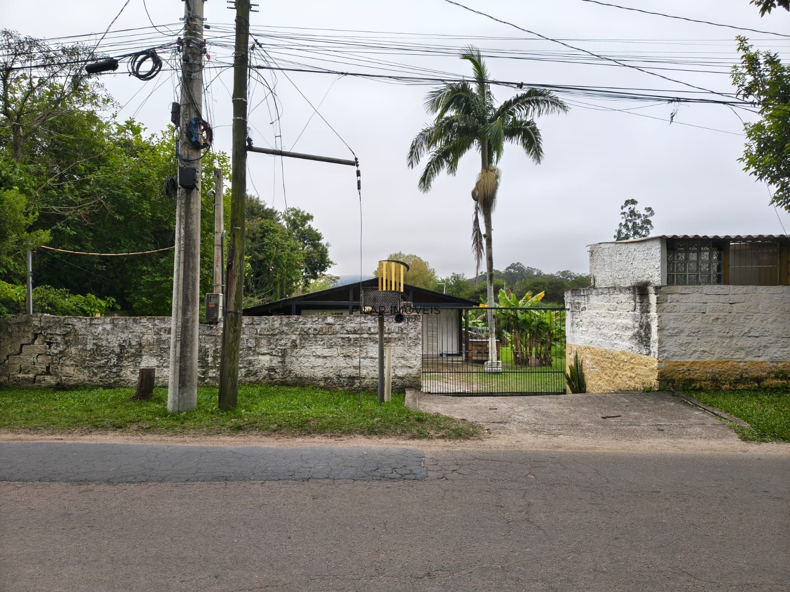Terreno medindo 1.296m² no bairro Ponta Grossa - Porto Alegre/RS