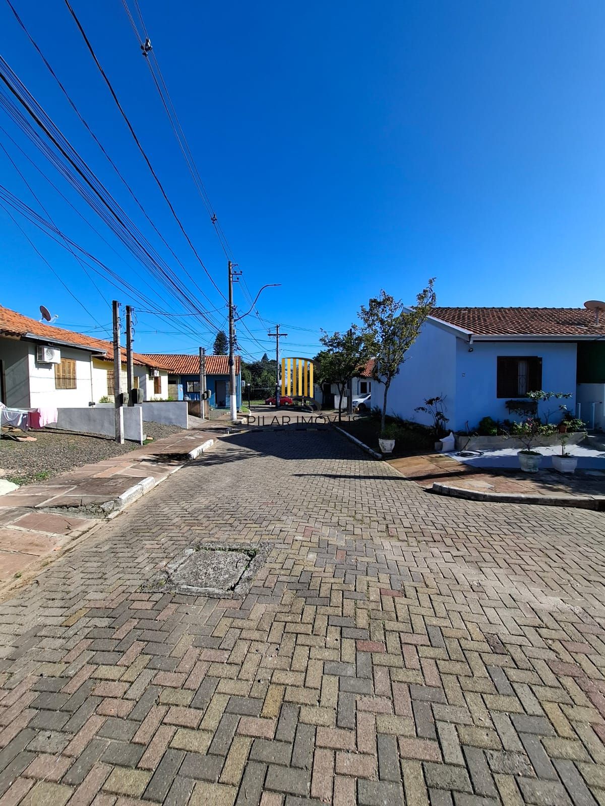 Casa de 1 Dormitório dentro de condomínio fechado no bairro Guáruja.
