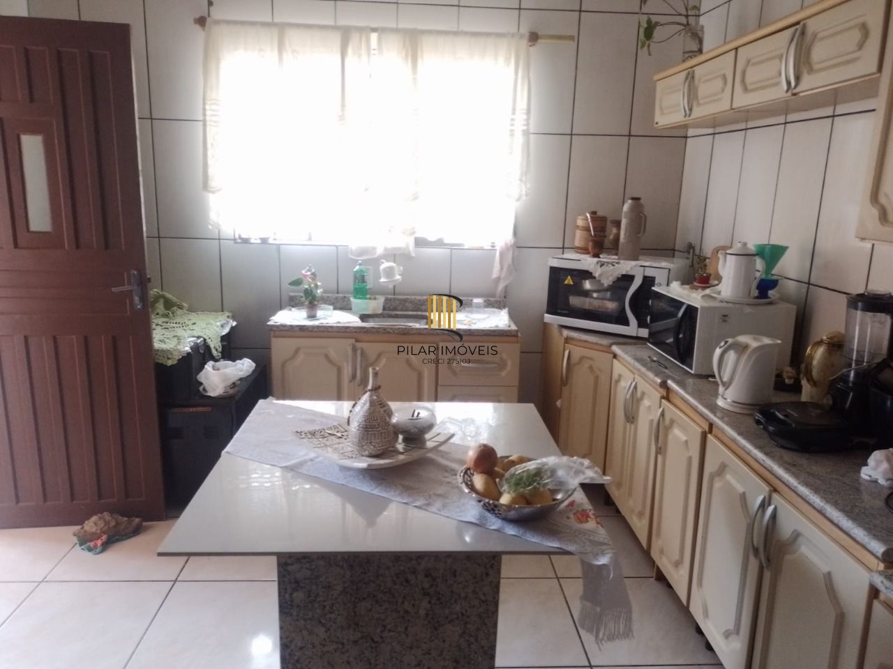 Casa no Bairro Ponta Grossa com terreno medindo 10x30.