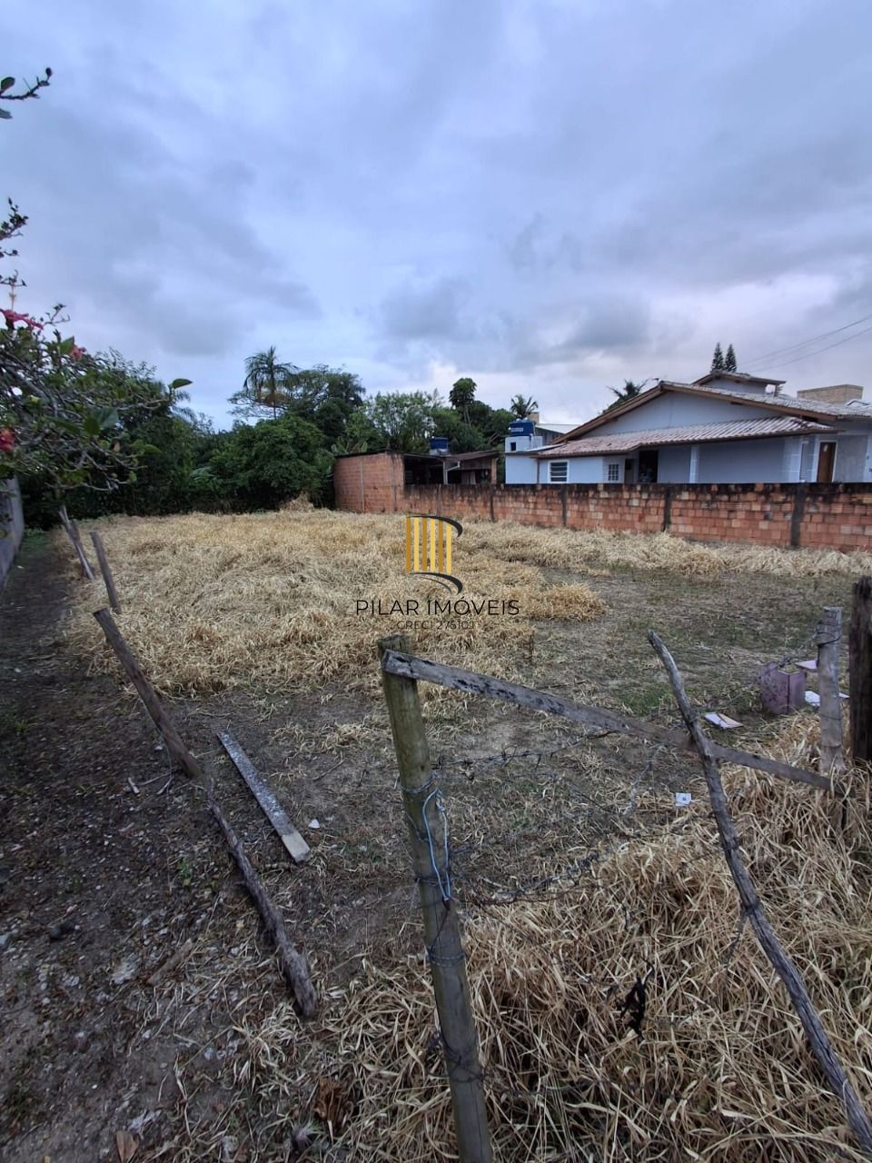 Terreno no bairro Aririú da Formiga