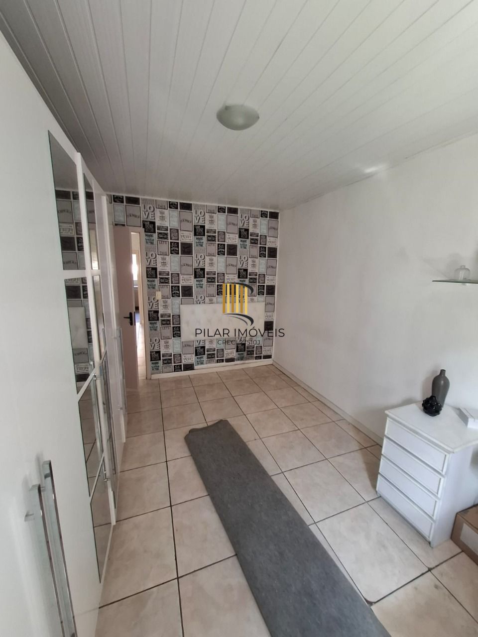 Casa 4 dormitórios no bairro Vila Nova