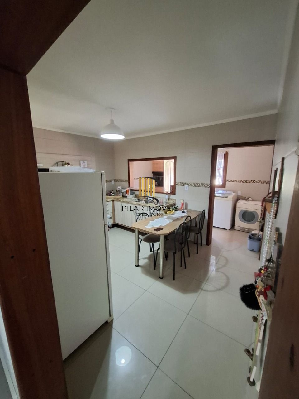 Casa 4 dormitórios no bairro Vila Nova