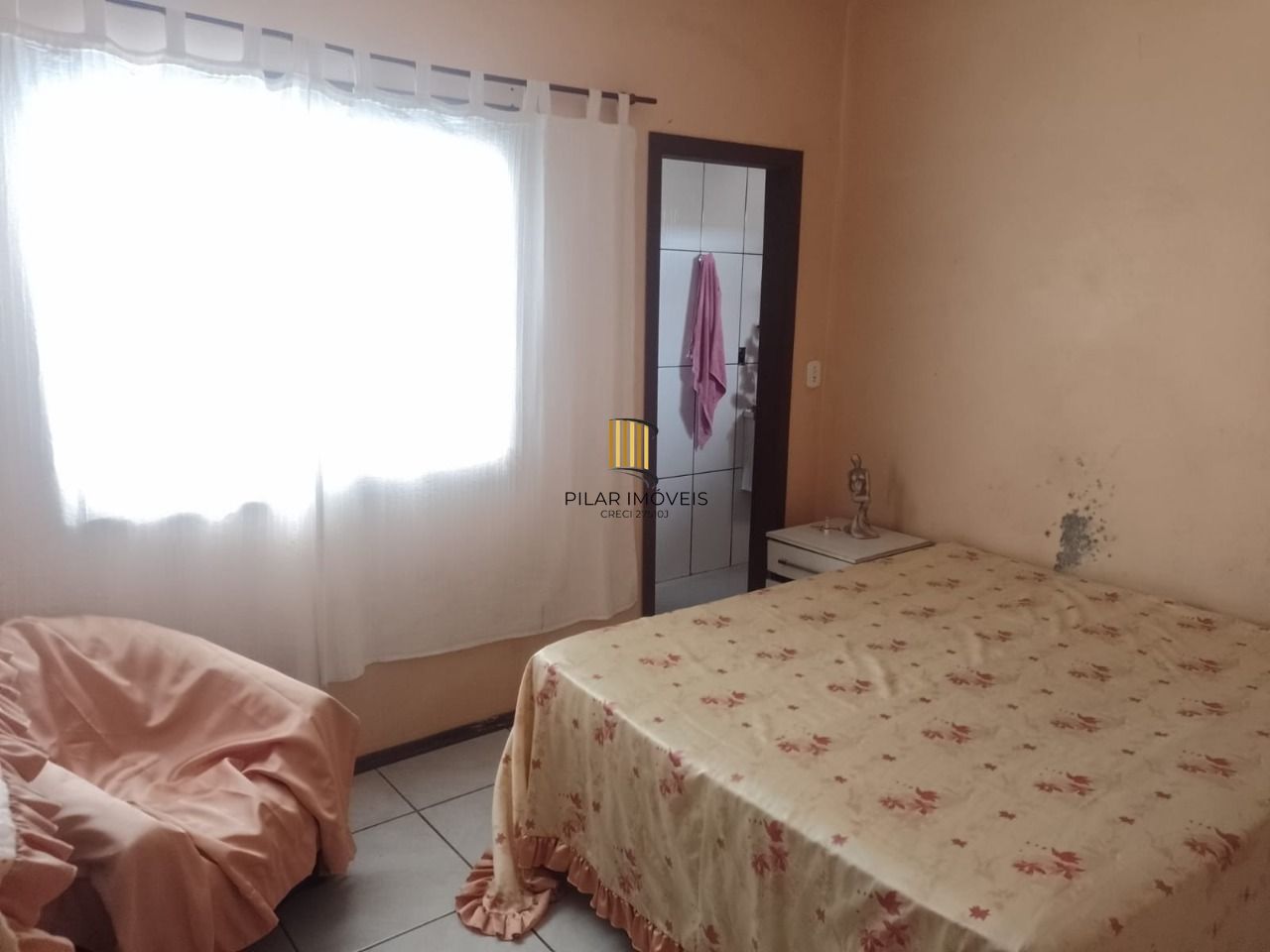 Casa no Bairro Ponta Grossa com terreno medindo 10x30.