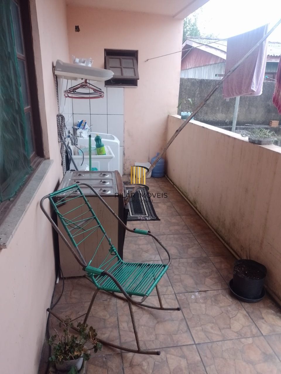 Casa no Bairro Ponta Grossa com terreno medindo 10x30.