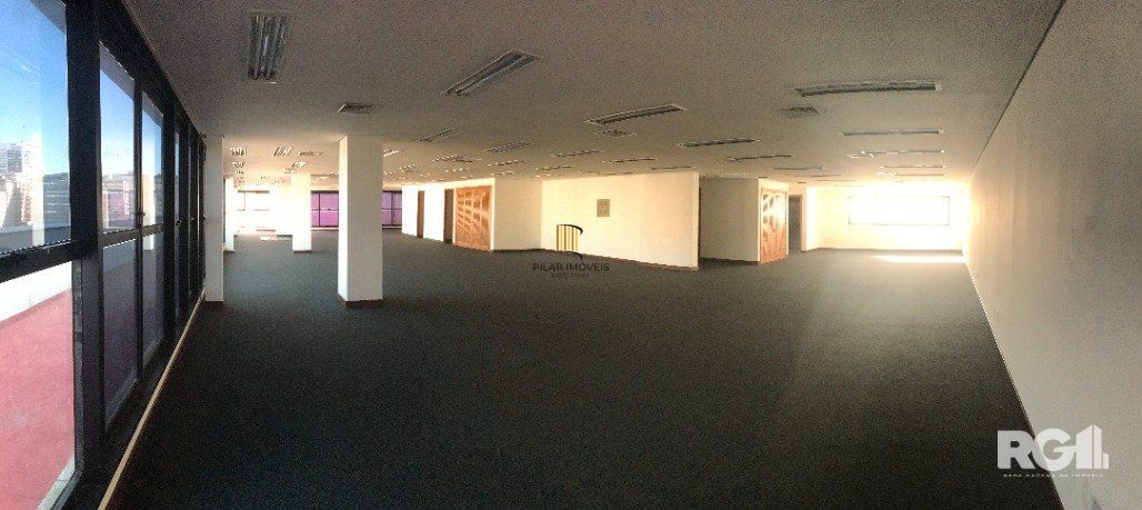 Sala comercial espaçosa, com uma vista deslumbrante para o Guaíba