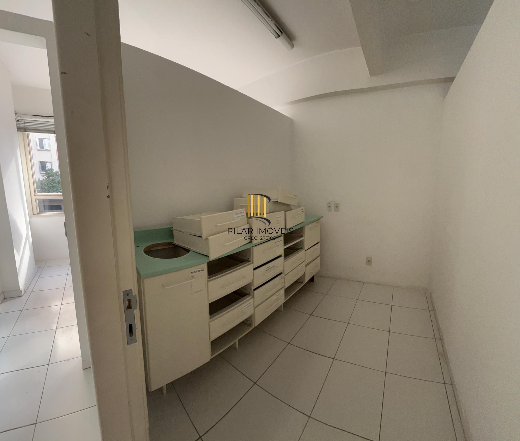 Excelente Oportunidade! Sala comercial para venda no centro de Porto Alegre.