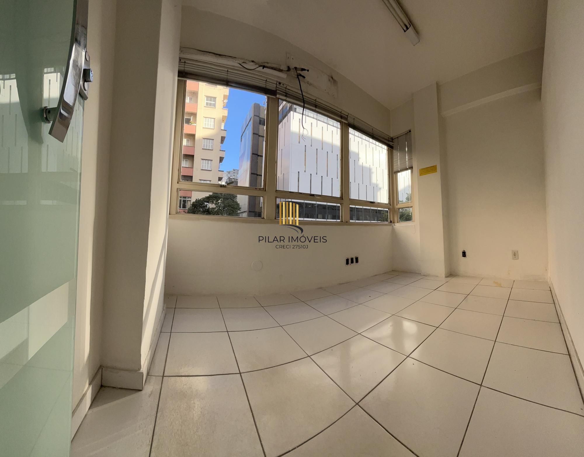 Excelente Oportunidade! Sala comercial para venda no centro de Porto Alegre.