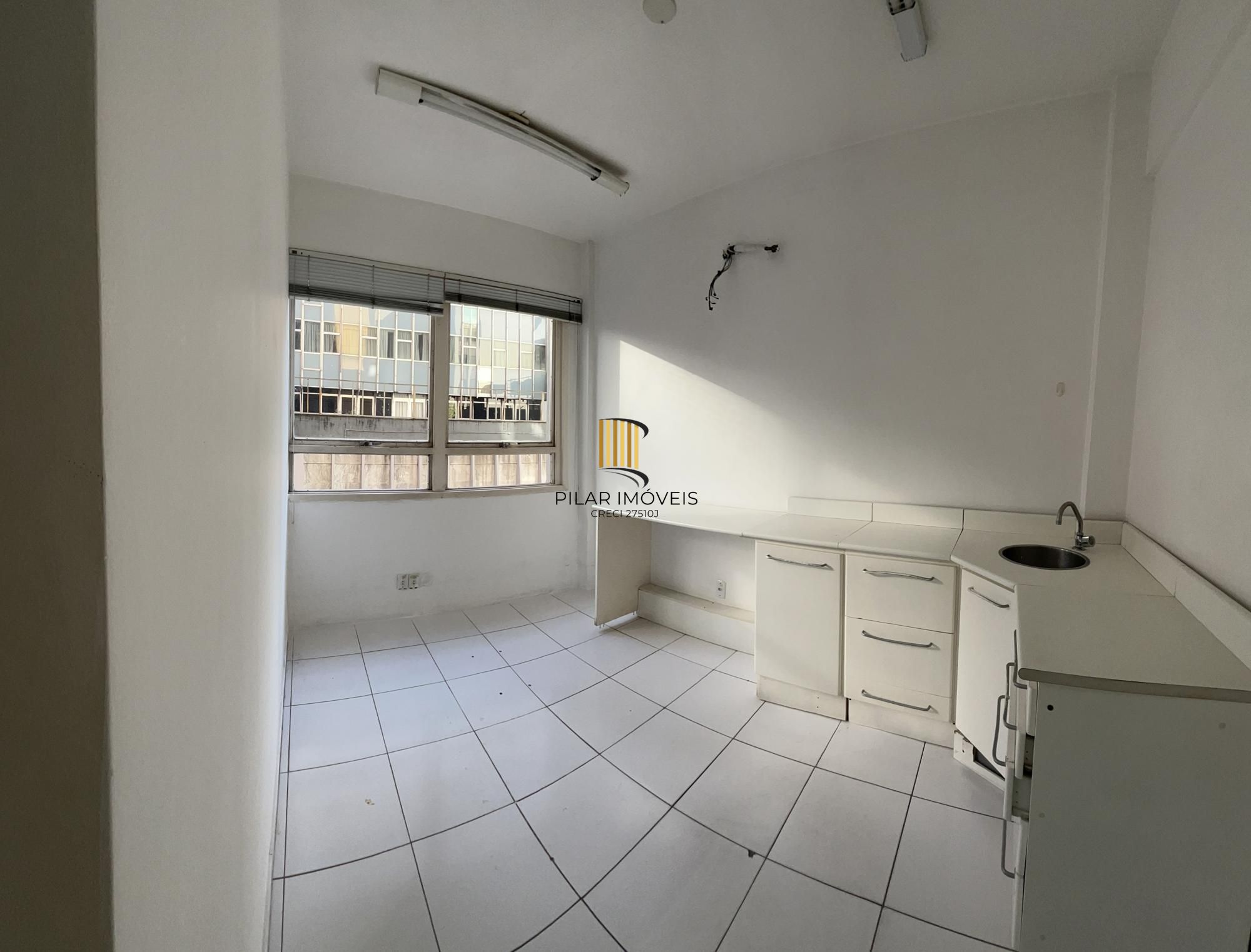 Excelente Oportunidade! Sala comercial para venda no centro de Porto Alegre.