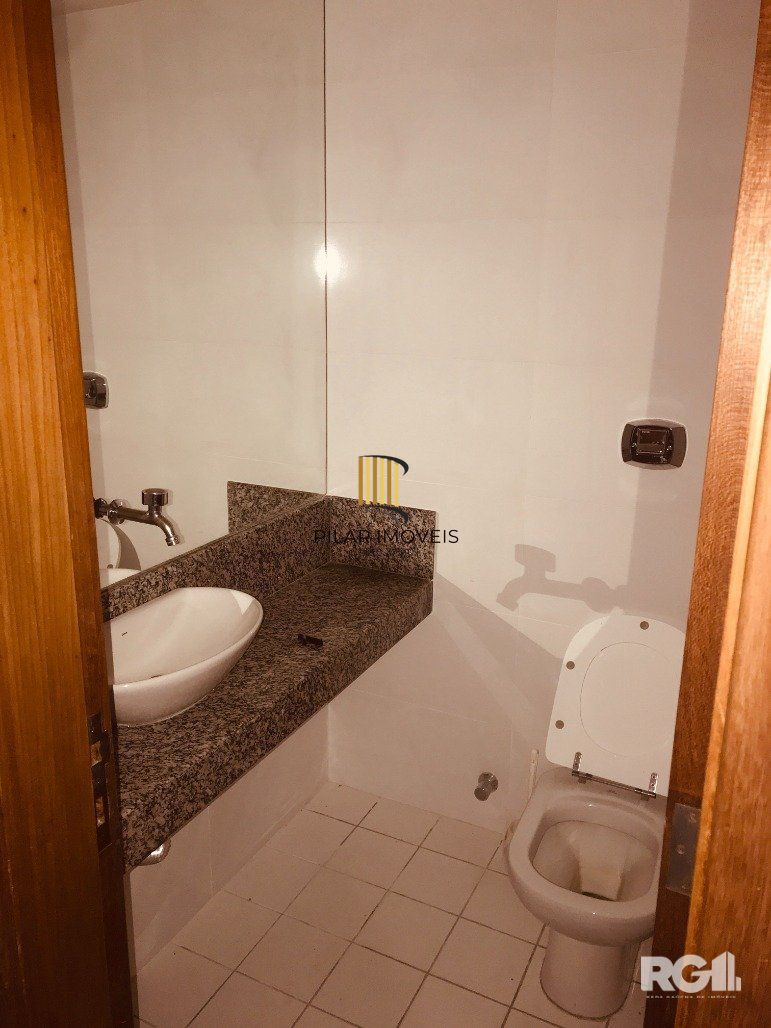 Sala comercial espaçosa, com uma vista deslumbrante para o Guaíba