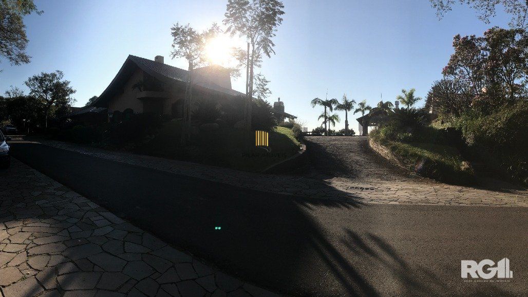Casa de Condomínio 3 dormitórios no bairro Cavalhada