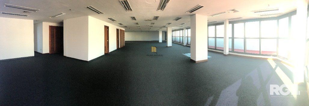 Sala comercial espaçosa, com uma vista deslumbrante para o Guaíba