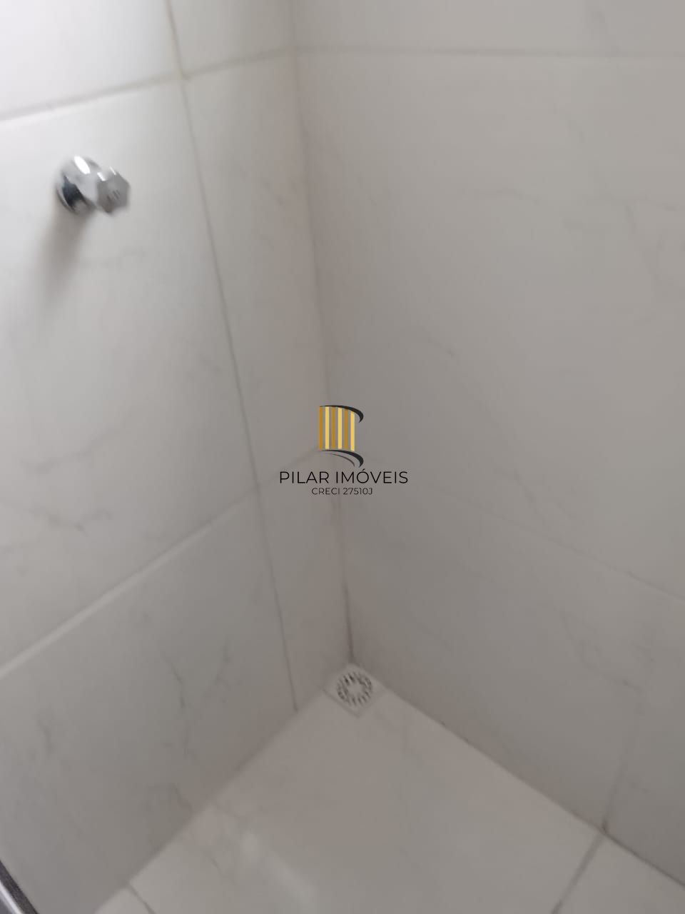 Excelente apto 2 dormitório recém reformado, vaga coberta e fechada - Vila Ipiranga