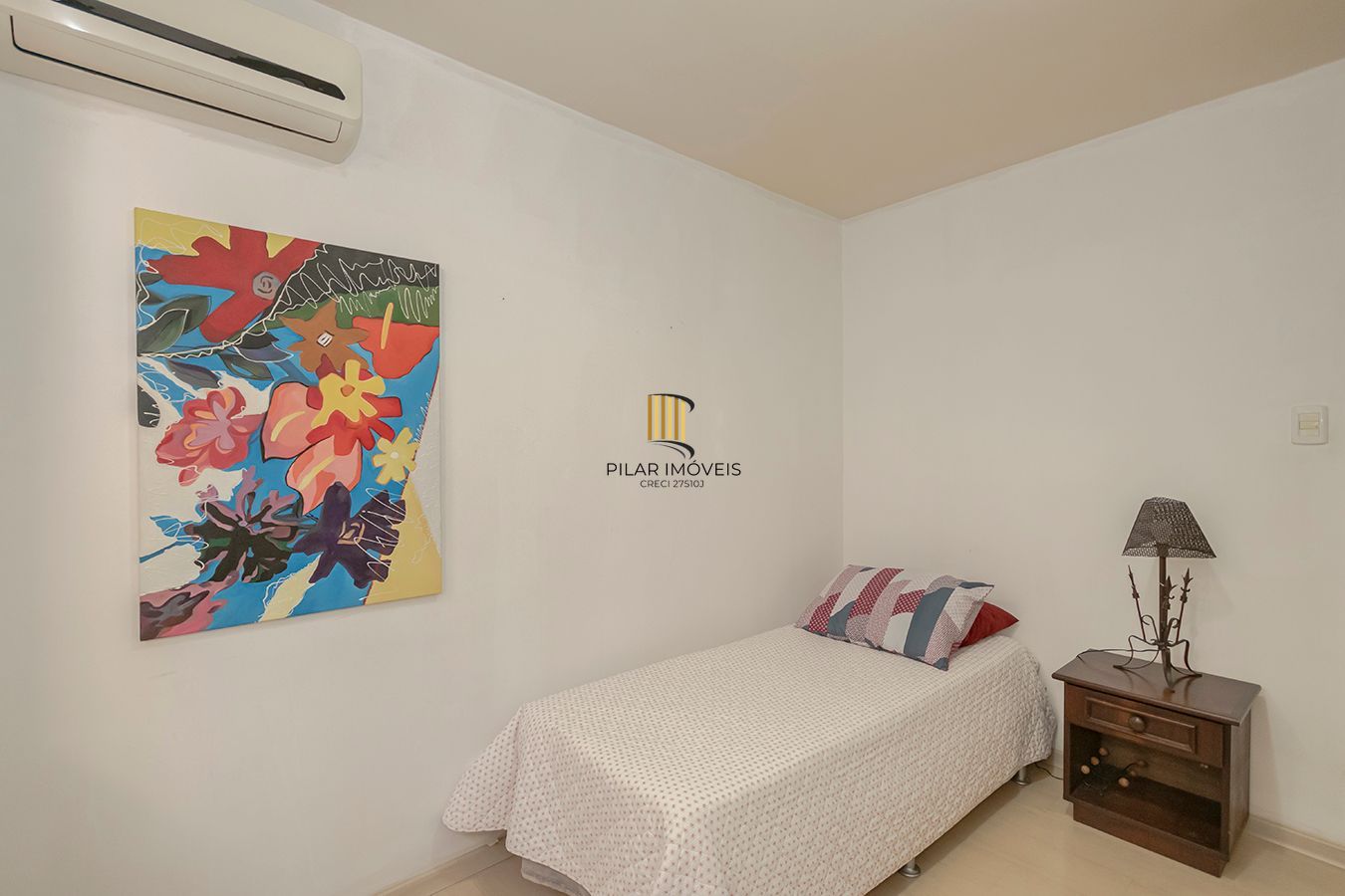 Bela residência,mobiliada e ampla com 222 M2 à venda com EXCLUSIVIDADE !