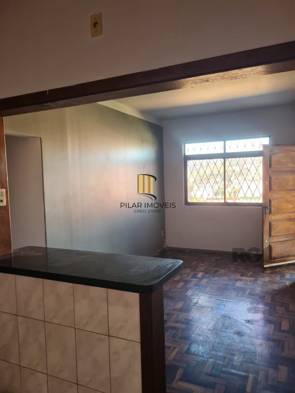 Apartamento à venda no bairro Santa Tereza, em Porto Alegre. Localizado na Rua Orfanotrófio