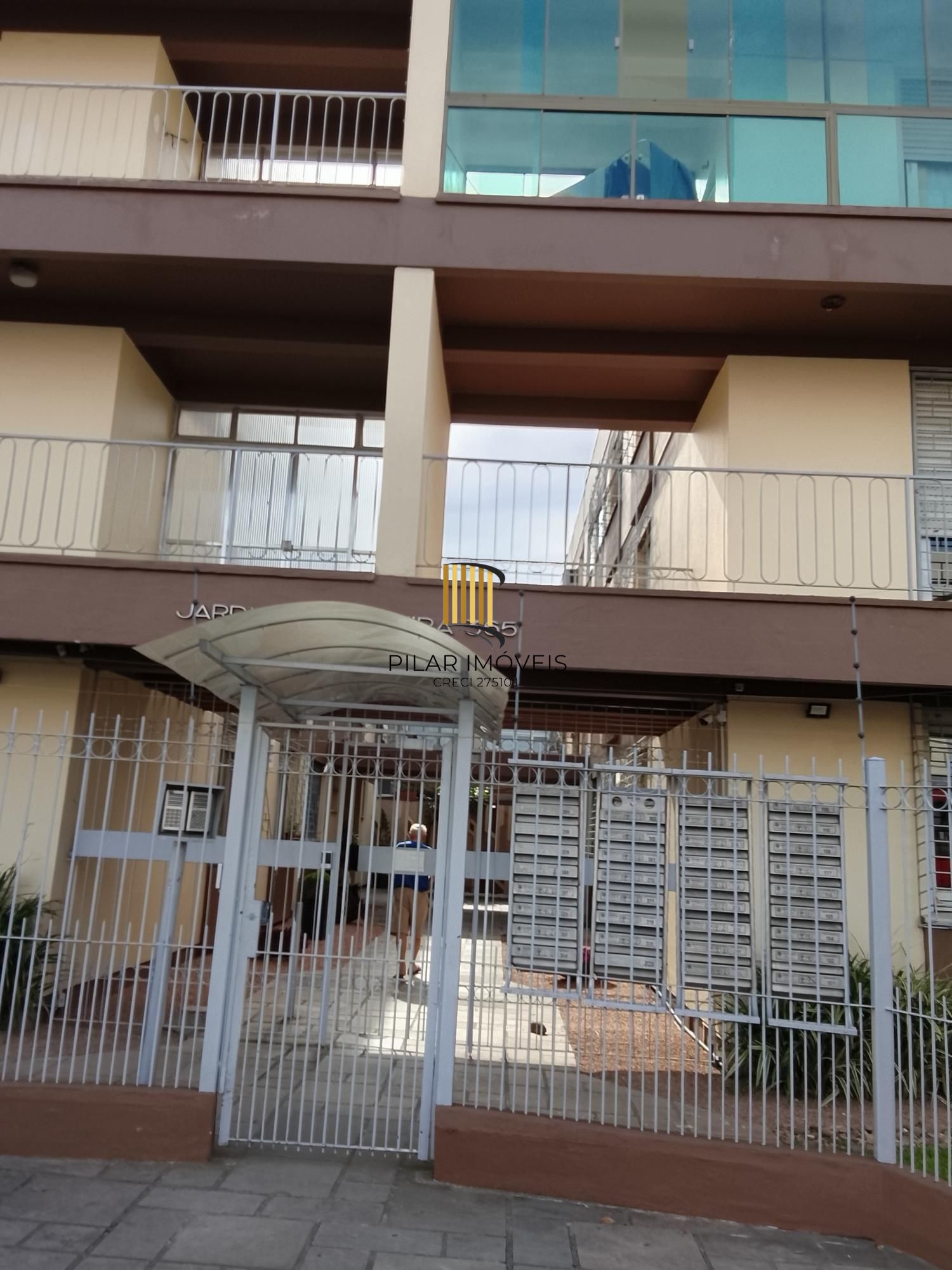 Ótimo apartamento 1D, desocupado na Medianeira, preço atrativo. - Pilar Imóveis