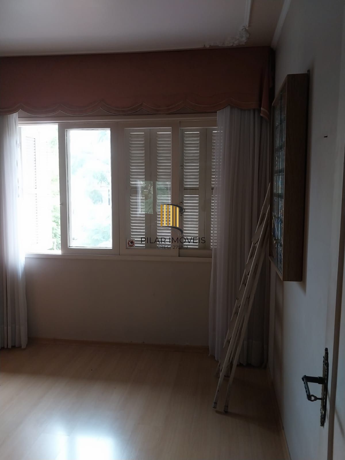 Oportunidade, excelente apartamento 3D, sacada, 2vc, Azenha/Cidade Baixa - P. Alegre