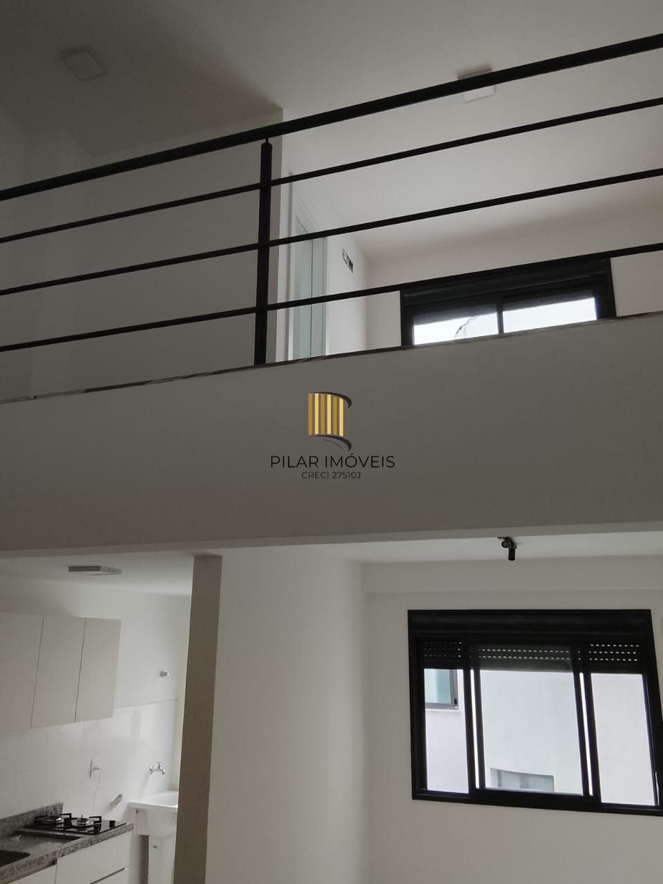 DUPLEX 1D NA CIDADE BAIXA MEZANINO COM CLOSET