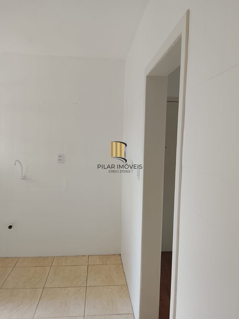 Excelente apto 2 dormitório recém reformado, vaga coberta e fechada - Vila Ipiranga