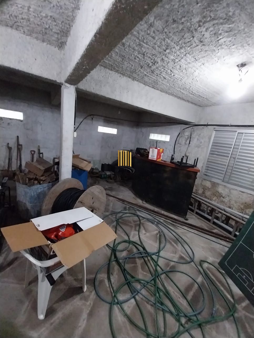 Casa ampla 5 D E 4 Banheiros, 2 vagas - Sta Tereza - Porto Alegre