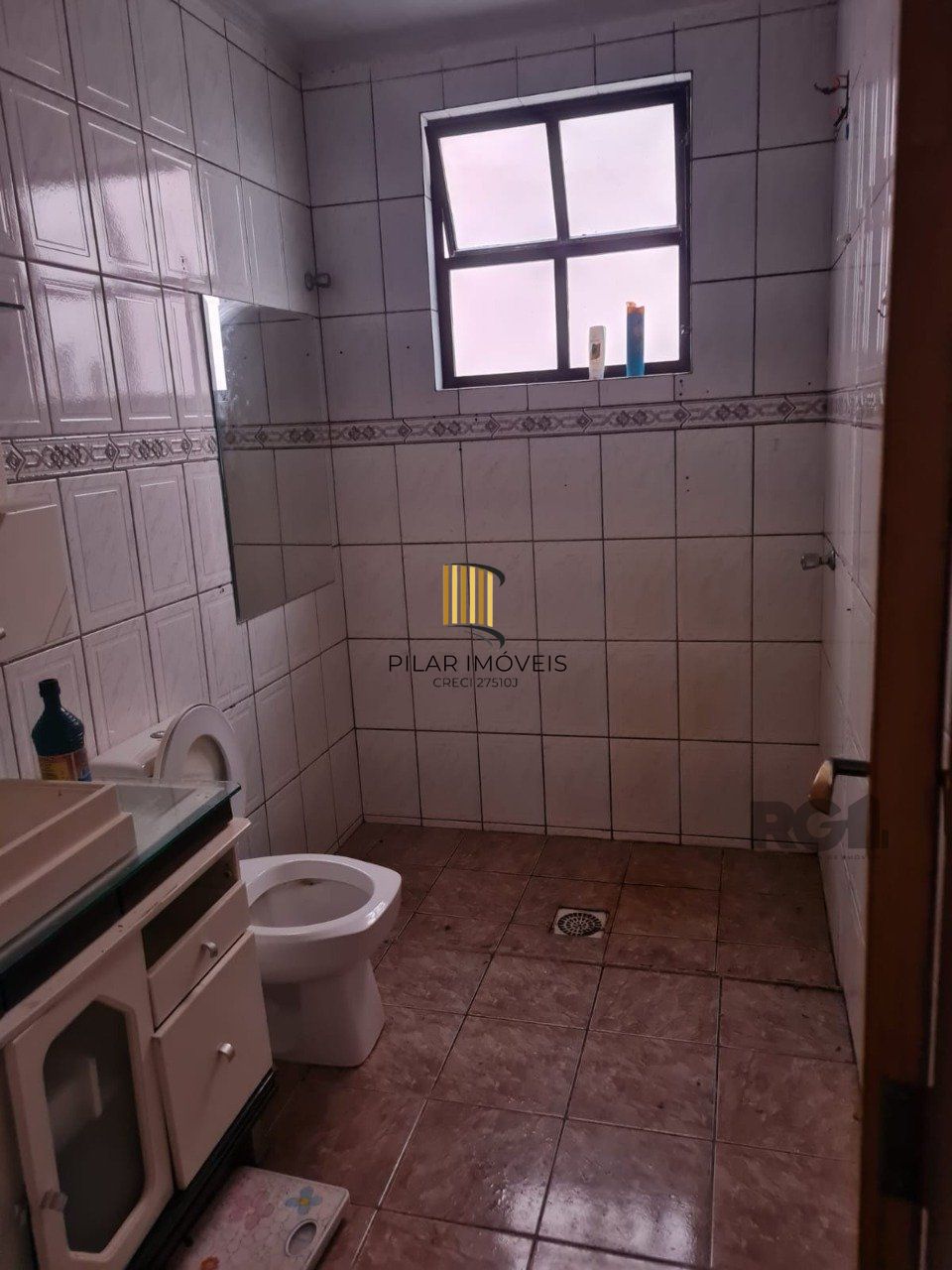 Apartamento à venda no bairro Santa Tereza, em Porto Alegre. Localizado na Rua Orfanotrófio