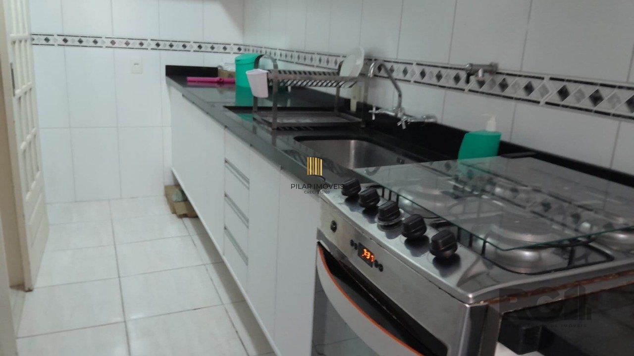Apartamento 2 quartos,desocupado,silencioso, na Rua Lima e Silva