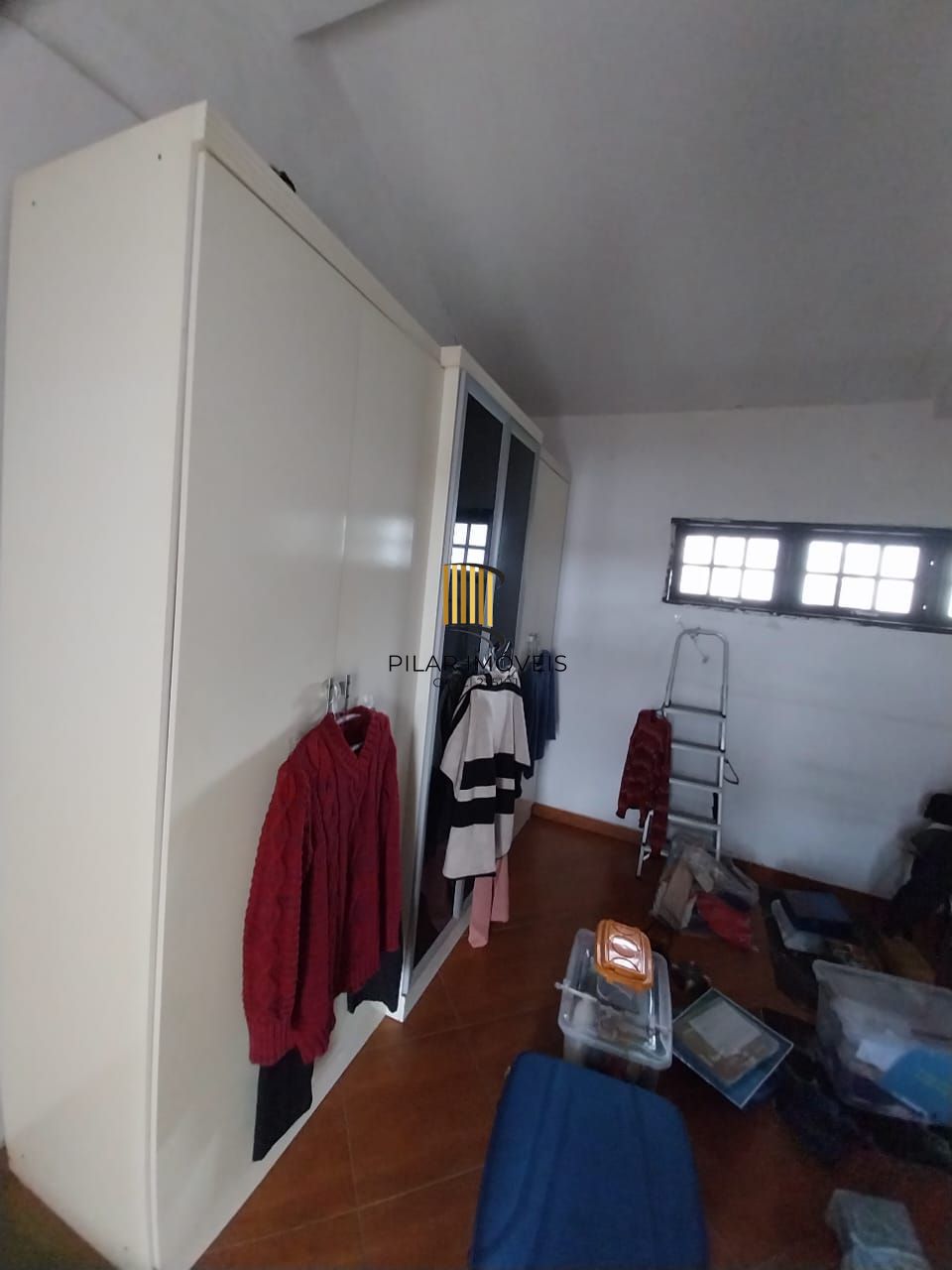 Casa ampla 5 D E 4 Banheiros, 2 vagas - Sta Tereza - Porto Alegre