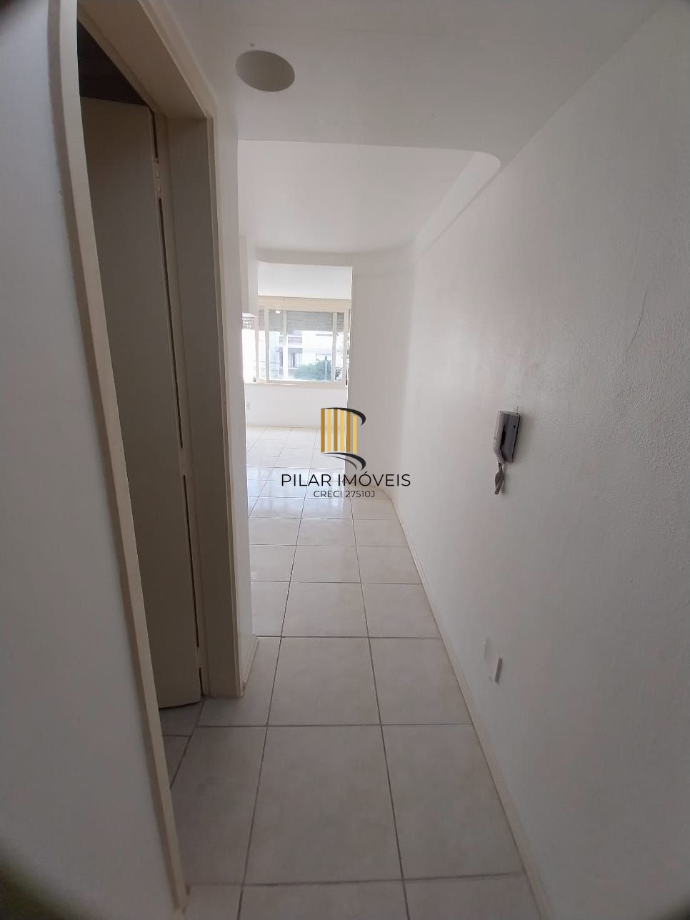 JK na Cidade Baixa, 2 piso, elevador, Preço atrativo.