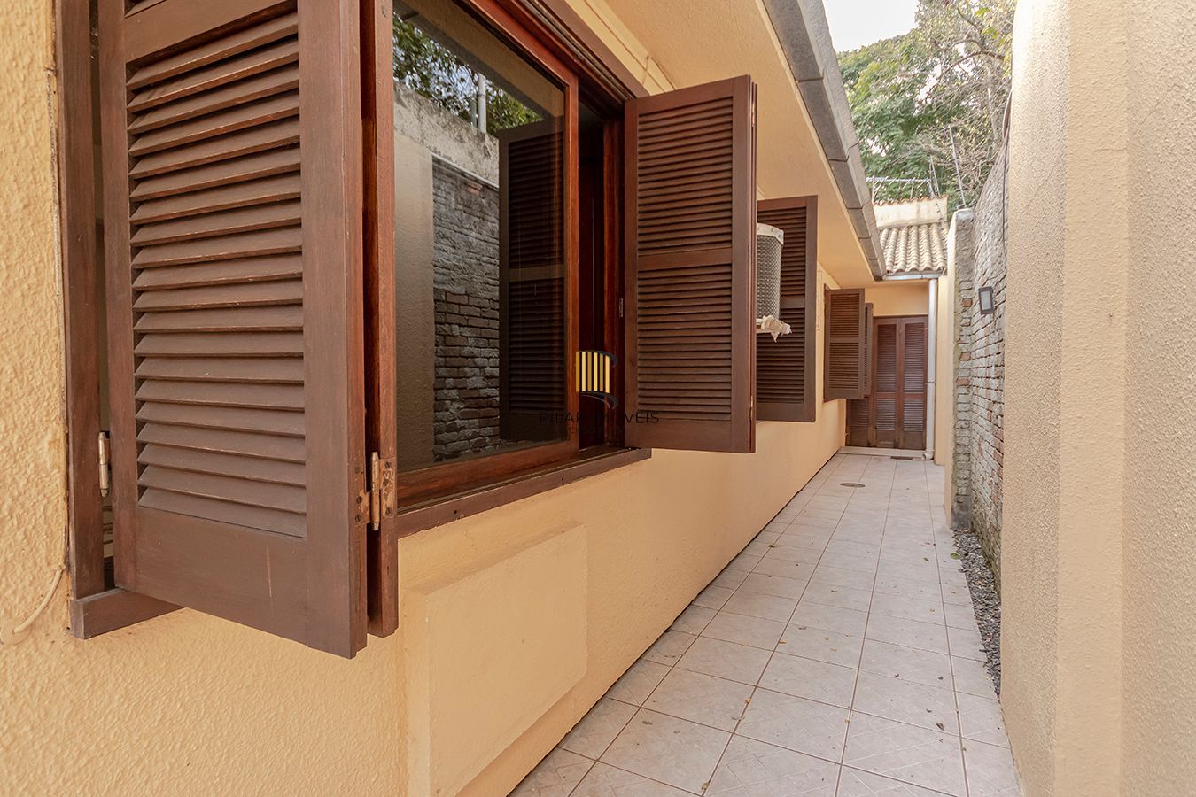 Bela residência,mobiliada e ampla com 222 M2 à venda com EXCLUSIVIDADE !