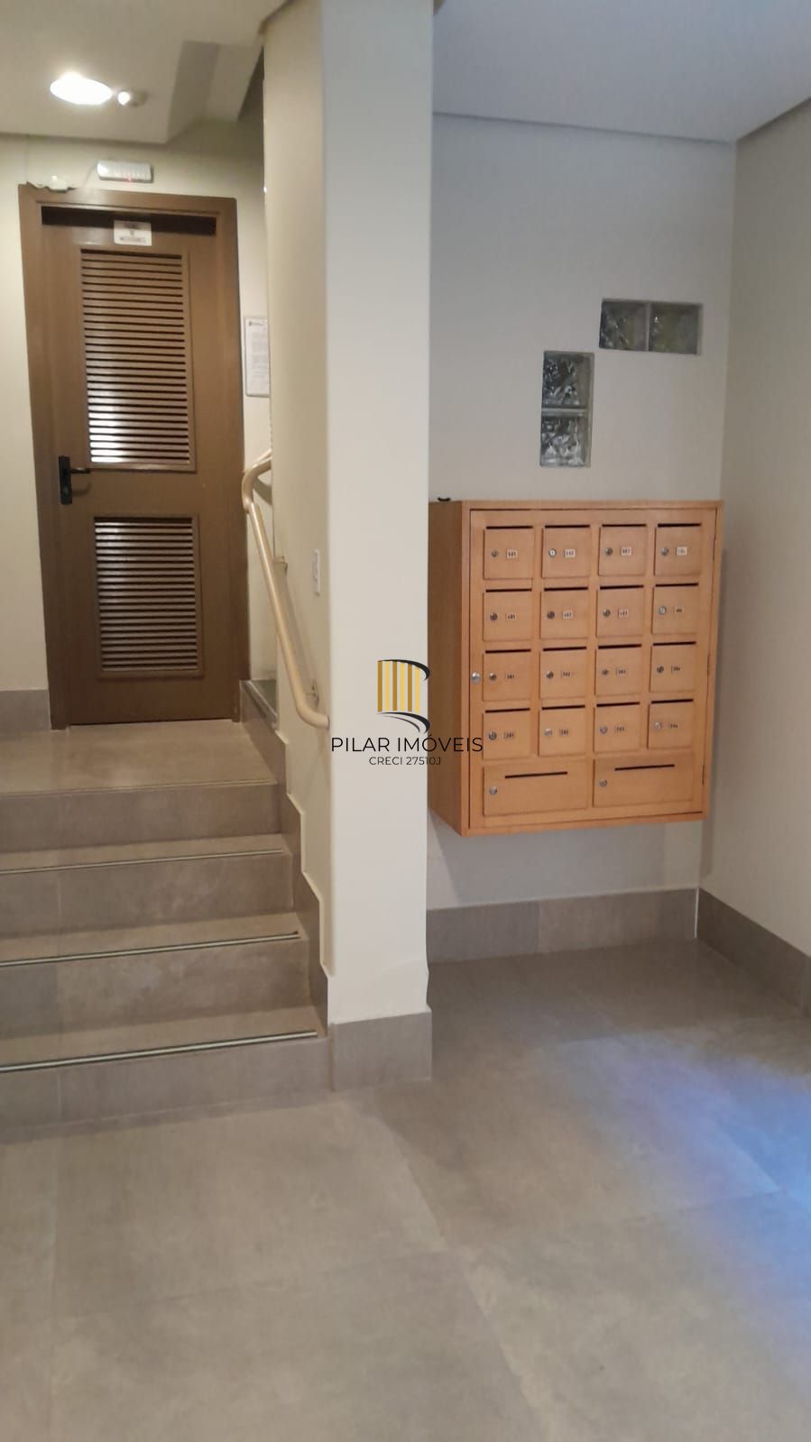 1 dormitório,suiíte,com sacada churrasqueira na Cidade Baixa