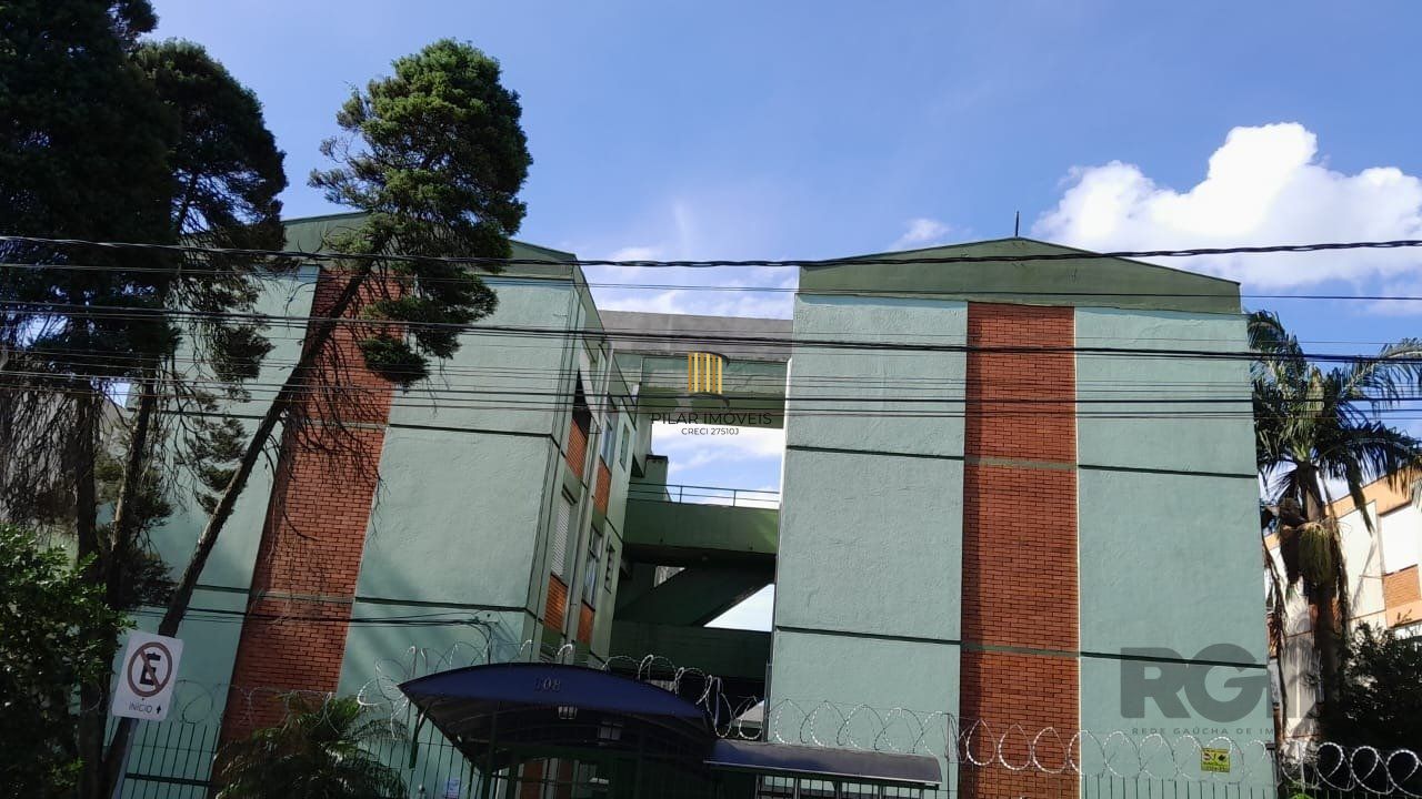 Apartamento todo reformado e mobiliado na Rua Taquary, com box rotativo