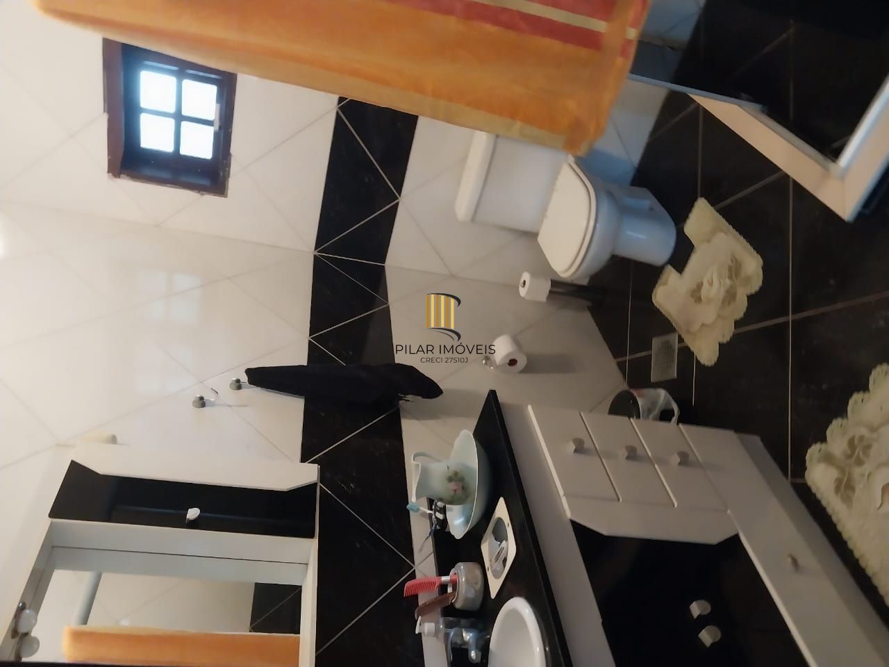 Casa ampla 5 D E 4 Banheiros, 2 vagas - Sta Tereza - Porto Alegre