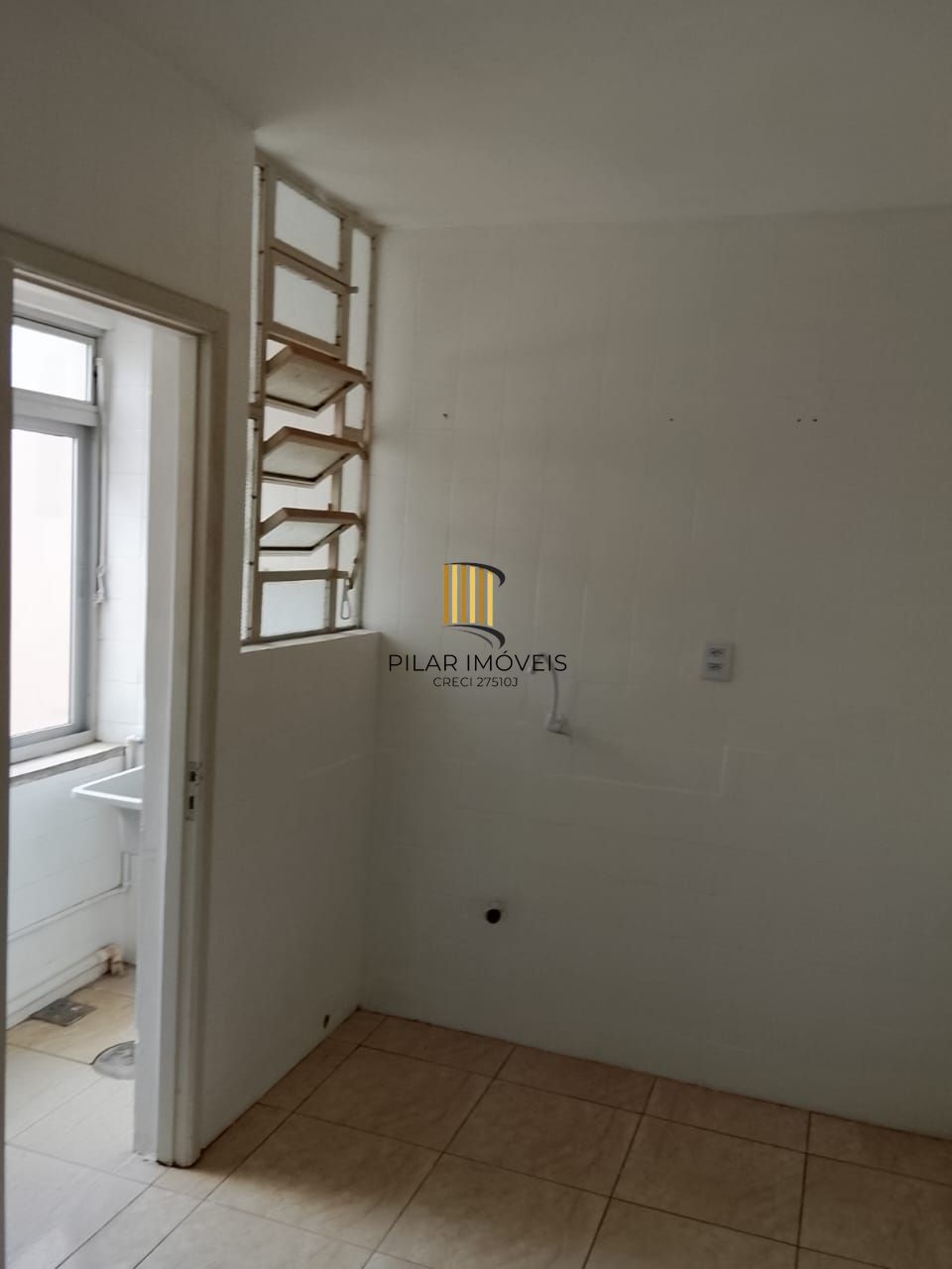 Excelente apto 2 dormitório recém reformado, vaga coberta e fechada - Vila Ipiranga