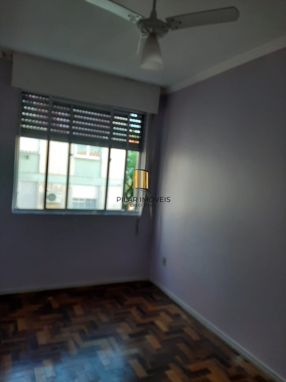 Apartamento de 3 quartos e vaga de garagem rotativa no Bairro Cristal em Porto Alegre/RS