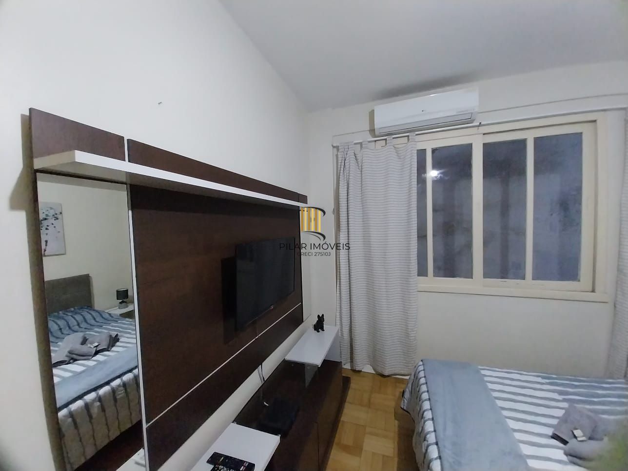 Oportunidade Excelente Apartamento 1D Mobiliado 2 piso com elevador Cidade Baixa.